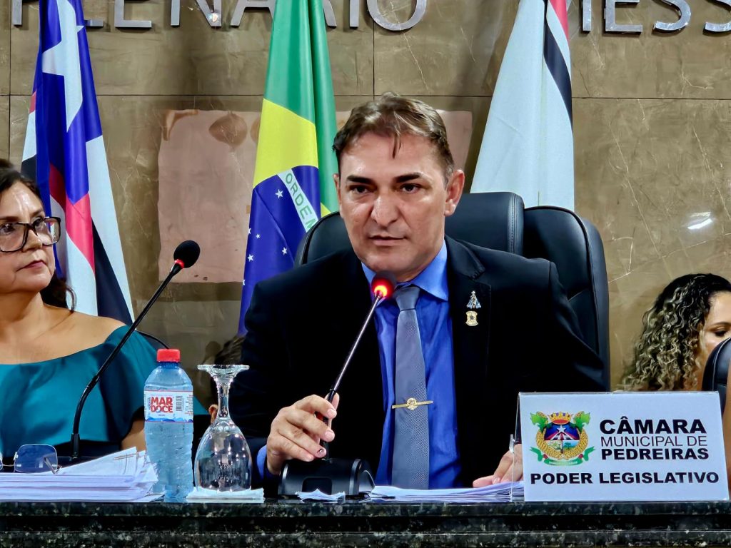 Gard Furtado é reeleito por unanimidade presidente da Câmara Municipal de Pedreiras