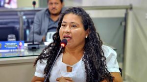Vereadora Edinete Sales apresenta requerimentos com foco em lazer, mobilidade e urbanização no bairro Aeroporto