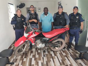 Polícia Militar recupera motocicleta que tinha sido tomada em assalto na zona rural de Lima Campos