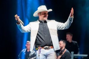 Confirmado! Padre Alessandro Campos no Festejo de São Francisco no povoado Independência em Peritoró