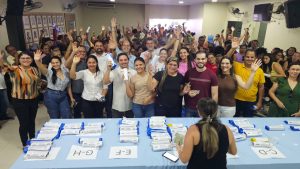 Com o apoio de Ney Braga e Dr. Aristóteles, dep. Francisco Nagib entrega mais de 300 óculos em ação social em Lima Campos