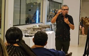 “Aquele que quiser ganhar… e ser prefeito de Lima Campos, tem que falar com o papai aqui”, disse prefeito Jailson