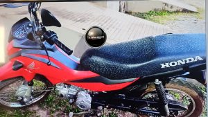 Em Lima Campos menor de idade é flagrado empinando moto e Polícia Militar apreende veículo