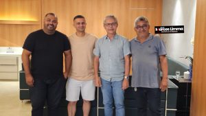 Prefeito Jailson Fausto encontra irmão após 51 anos em momento de forte emoção