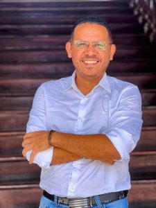 Chico da TV amplia atuação e assume Secretaria de Administração, em Pedreiras