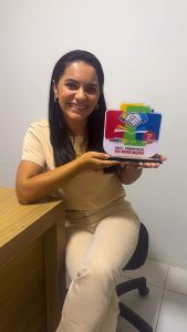 VANESSA MAIA RECEBE SELO PREFEITA AMIGA DA EDUCAÇÃO PELO BOM DESEMPENHO DE SUA GESTÃO COM A EDUCAÇÃO.