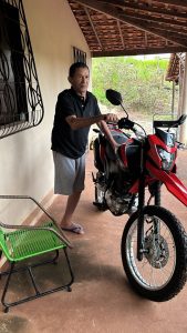 Morador da zona rural de Pedreiras ganha moto 0km do Pedreiras Feliz