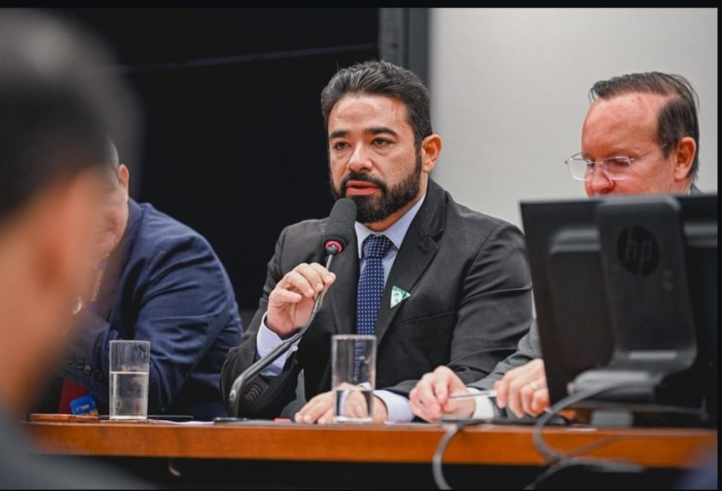 Vice-presidente da FAMEM, Dr. Júnior participa de reunião com bancada federal, em Brasília